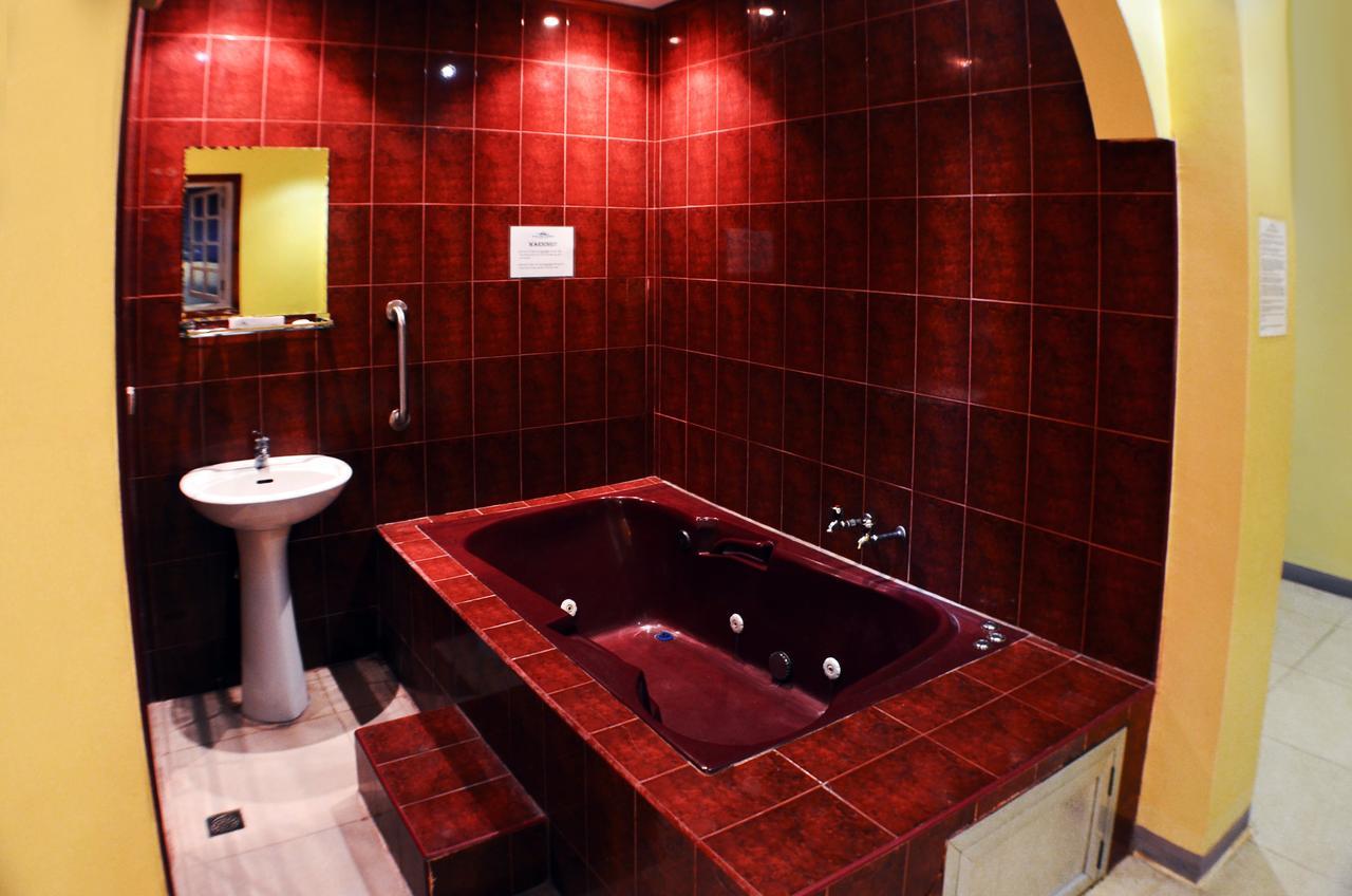 ซูบิก วอเตอร์ฟรอนต์ รีสอร์ต แอนด์ โฮเทล Hotel ภายนอก รูปภาพ