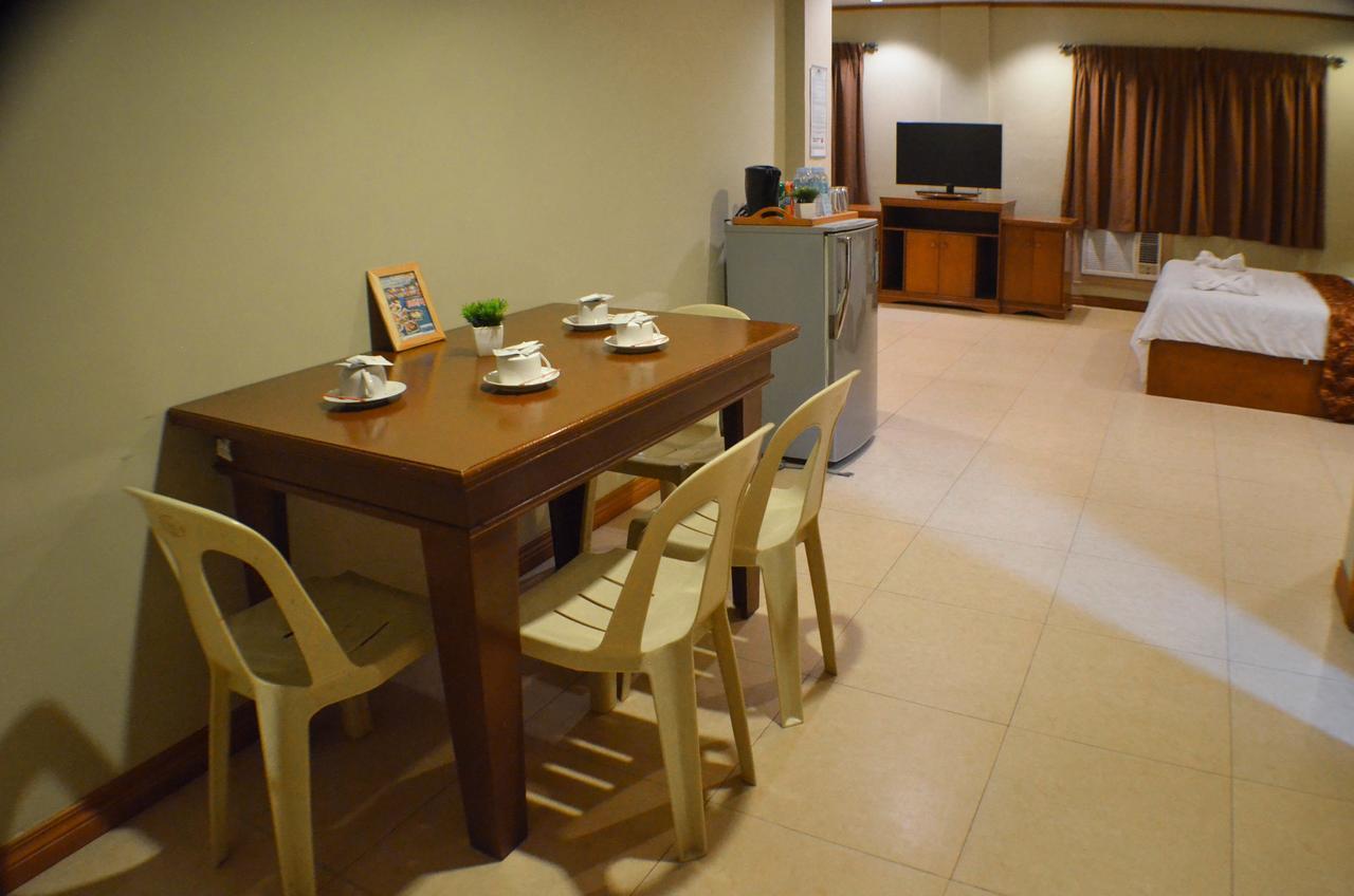 ซูบิก วอเตอร์ฟรอนต์ รีสอร์ต แอนด์ โฮเทล Hotel ภายนอก รูปภาพ