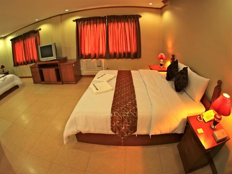 ซูบิก วอเตอร์ฟรอนต์ รีสอร์ต แอนด์ โฮเทล Hotel ภายนอก รูปภาพ